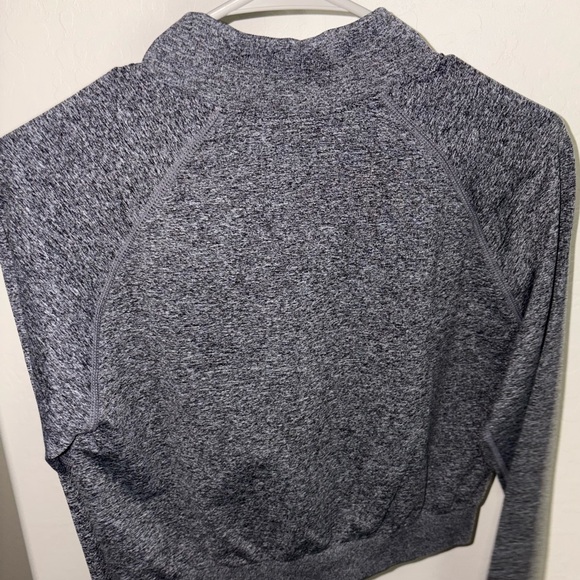 Onset Seamless Cropped Jacket - Picture 2 of 3